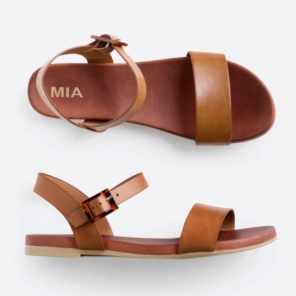 MIA brown leather size 8.5 sandals